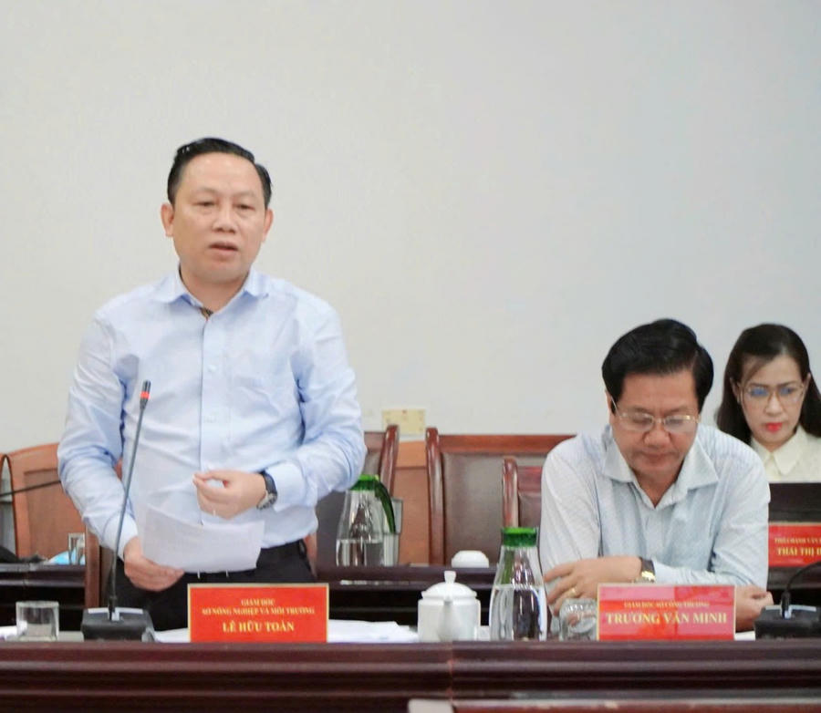 Ông Lê Hữu Toàn - Giám đốc Sở Nông nghiệp và Môi trường tỉnh Kiên Giang phát biểu