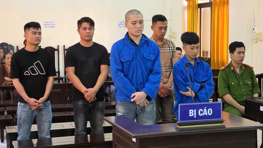 5 bị cao tại phiên tòa.