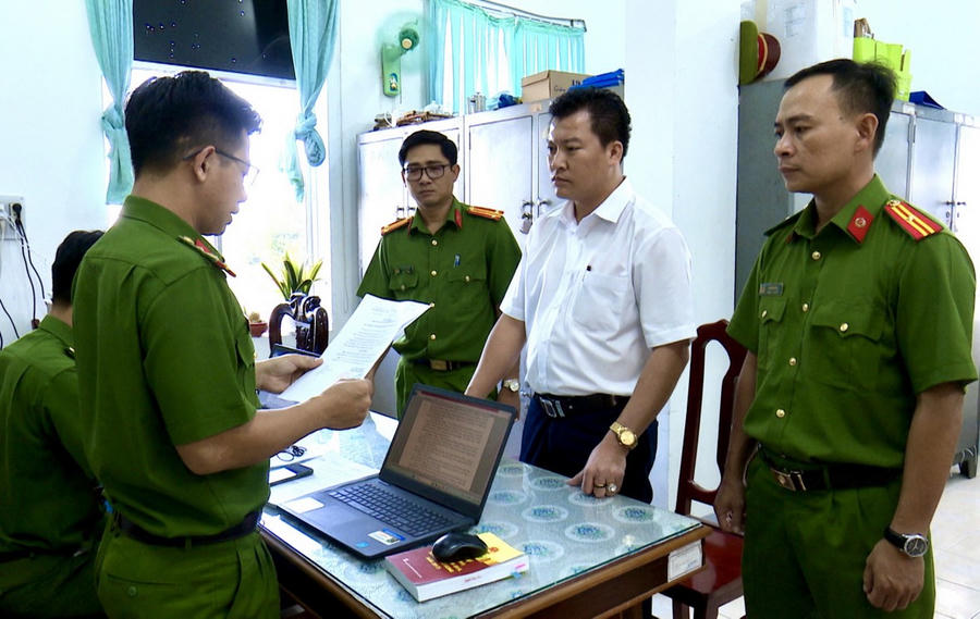 Thành lập nhiều chi nhánh “Công ty ma”, Nguyễn Minh Tân đã chiếm đoạt hơn 25 tỷ đồng của khách hàng.