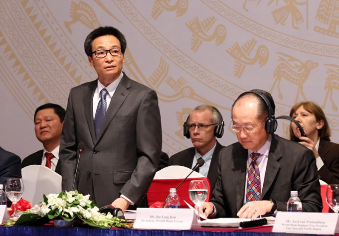 Phó Thủ tướng Vũ Đức Đam phát biểu tại lễ công bố Báo cáo Việt Nam 2035. Ảnh: Đình Nam