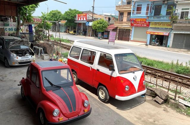 Nam sinh lớp 12 lắp ráp thành công ô tô chạy bằng năng lượng mặt trời chở được 12 người