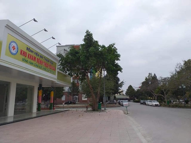 Khoa khám bệnh theo yêu cầu gần như không có một bệnh nhân hay người nhà bệnh nhân nào đến thăm khám bệnh.