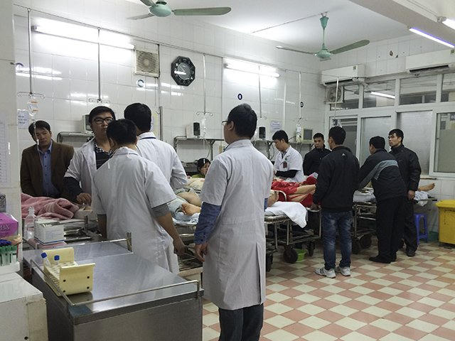 Vào dịp Tết, BV Việt Đức tiếp nhận nhiều trường hợp nhập viện do đánh nhau.