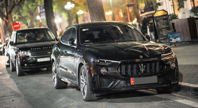 Maserati Levante Trofeo được đeo bản Việt Nam với giá gần 14 tỷ đồng