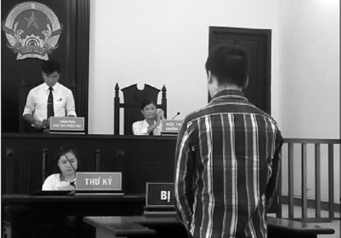 Tòa tuyên phạt bị cáo mức án tương đương với thời gian bị tạm giam (4 tháng 2 ngày), tuyên trả tự do tại tòa.