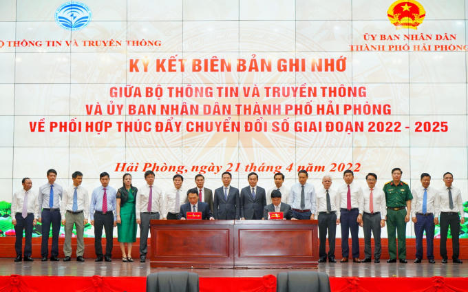 Bộ Thông tin và Truyền thông và UBND TP Hải Phòng ký kết biên bản ghi nhớ về phối hợp thúc đẩy chuyển đổi số giai đoạn 2022 – 2025.