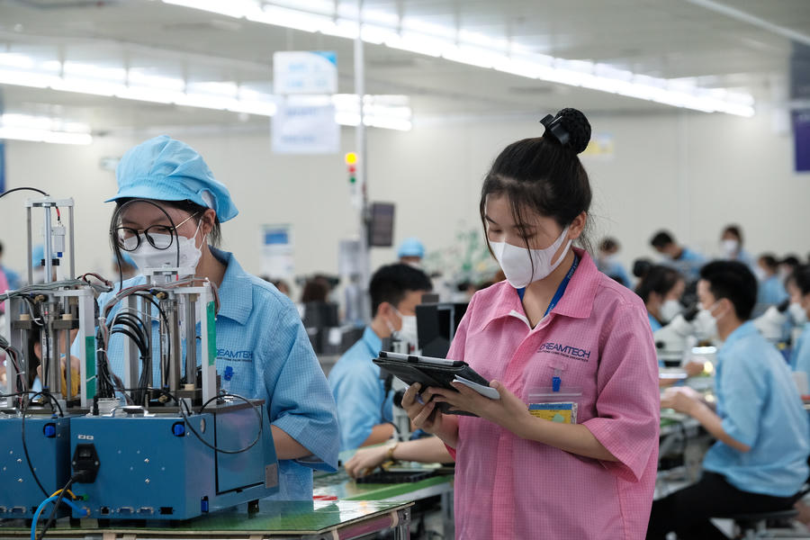 Mức thưởng Tết năm nay có sự chênh lệnh giữa các khu vực. Miền Trung và phía Nam giảm 20-25%, phía Bắc tăng 27%.