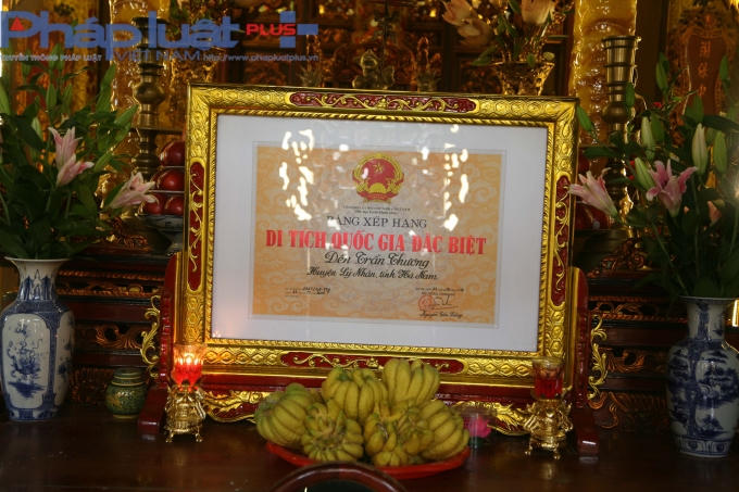Bằng xếp hạng di tích Quốc gia Đặc biệt Đền Trần Thương của Thủ tướng Chính phủ.