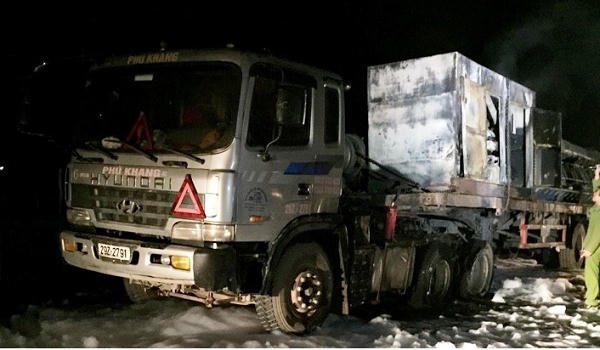 Chiếc xe bị biến dạng sau vụ hỏa hoạn