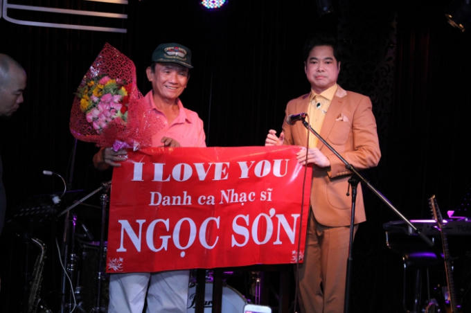 Ngọc Sơn là giáo sư trẻ tuổi nhất và duy nhất được nhà nước phong tặng danh hiệu "Giáo sư".