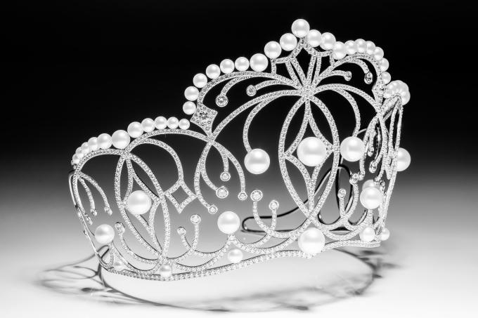 Vương miện được Tân Hoa Hậu Hoàn Vũ Việt Nam sở hữu sẽ mang đến vẻ đẹp hiện đại và ấn tượng.