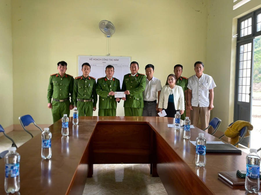 Khen thưởng lực lượng chức năng đã ngăn chặn kịp thời vụ việc