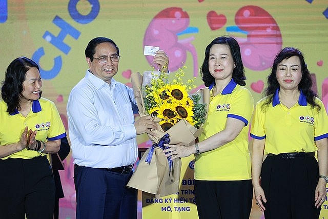 Thủ tướng Phạm Minh Chính kêu gọi mọi người dân tình nguyện đăng ký hiến tạng. Ảnh: VGP/Nhật Bắc