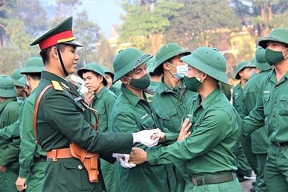 Bộ Quốc phòng đã ban hành Văn bản hợp nhất quy định một số chế độ, chính sách đối với hạ sĩ quan, binh sĩ phục vụ tại ngũ, xuất ngũ và thân nhân của hạ sĩ quan, binh sĩ tại ngũ.