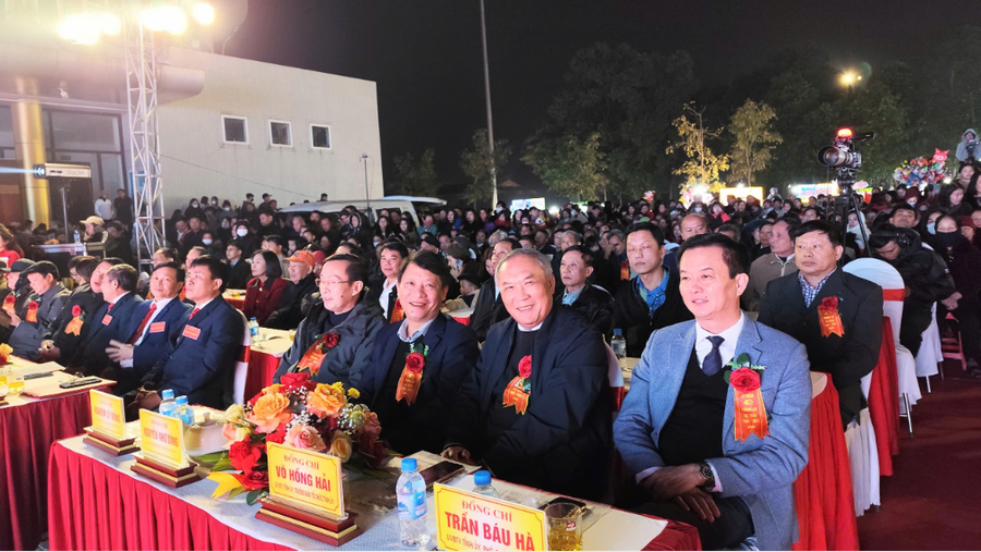 Lãnh đạo tỉnh Hà Tĩnh tham gia buổi Lễ. Ảnh: Ngô Đức Hành