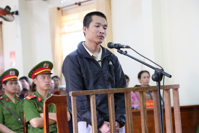 Kiều Quốc Huy trước vành móng ngựa.