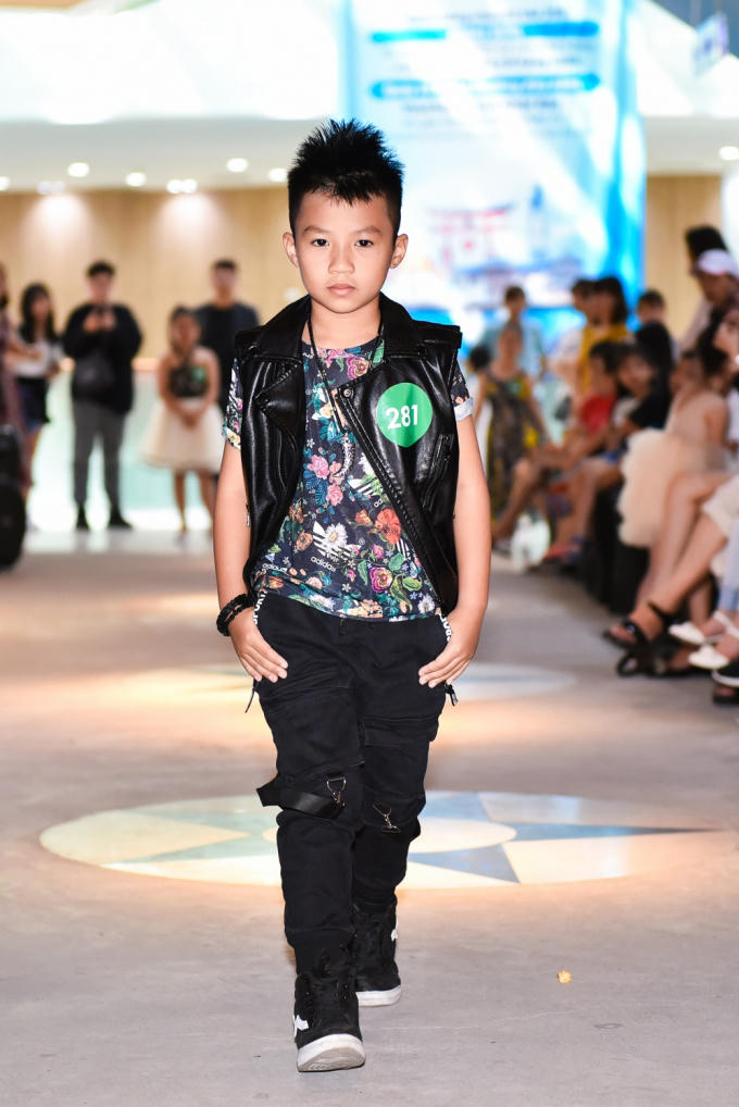 Bất ngờ với loạt Fashionista nh&iacute; tại casting Tuần lễ thời trang trẻ em Việt Nam m&ugrave;a 8