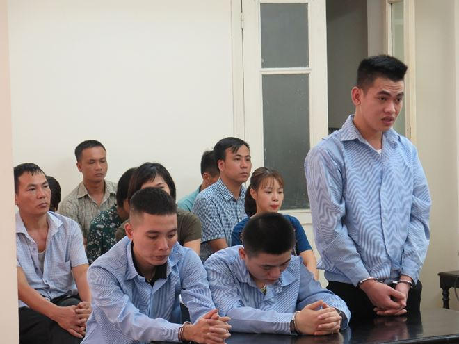 Toàn cảnh phiên tòa