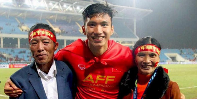 Văn Hậu sẽ sớm trở về Việt Nam.