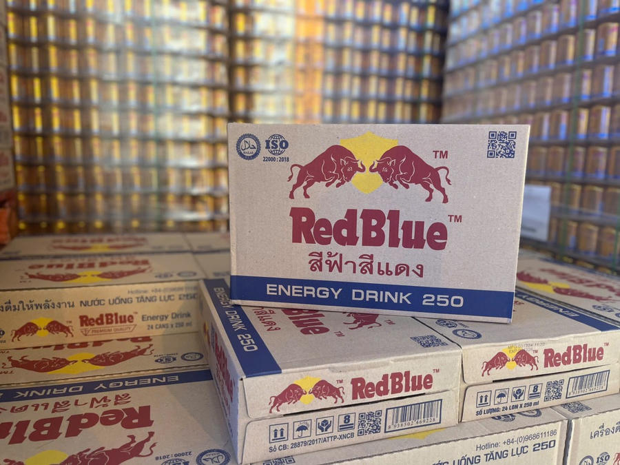 Lượng lớn sản phẩm thành phẩm mang nhãn hiệu RedBlue, được đóng gói trong các thùng carton.(Ảnh: dms.gov.vn)