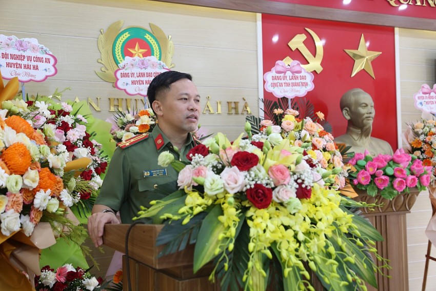 Thượng tá Phạm Văn Dũng, Phó Giám đốc Công an tỉnh phát biểu tại buổi công bố quyết định của Giám đốc Công an tỉnh về công tác cán bộ.