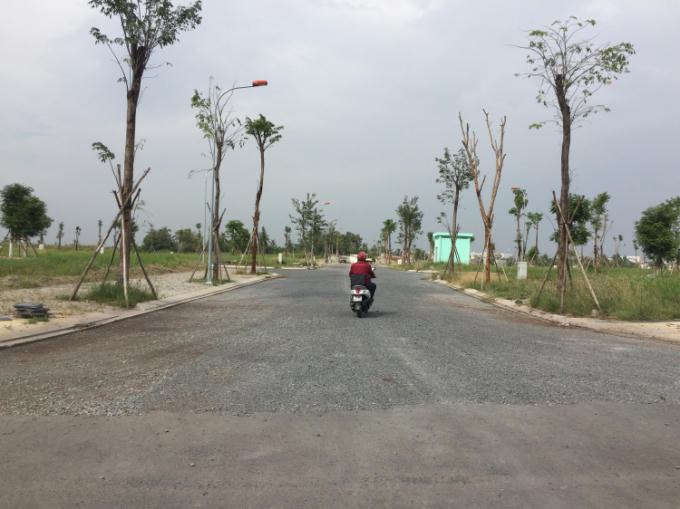 Một số hạng mục hạ tầng chưa hoàn thiện.
