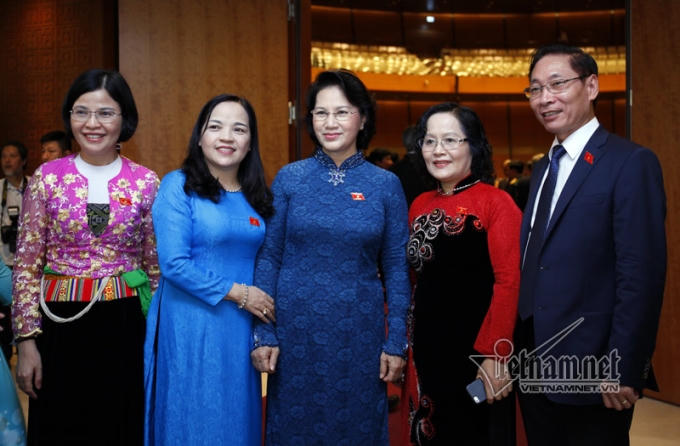 Bà Nguyễn Thị Kim Ngân (giữa) được đề nghị ứng cử lại vào chức vụ Chủ tịch QH. Ảnh: Phạm Hải