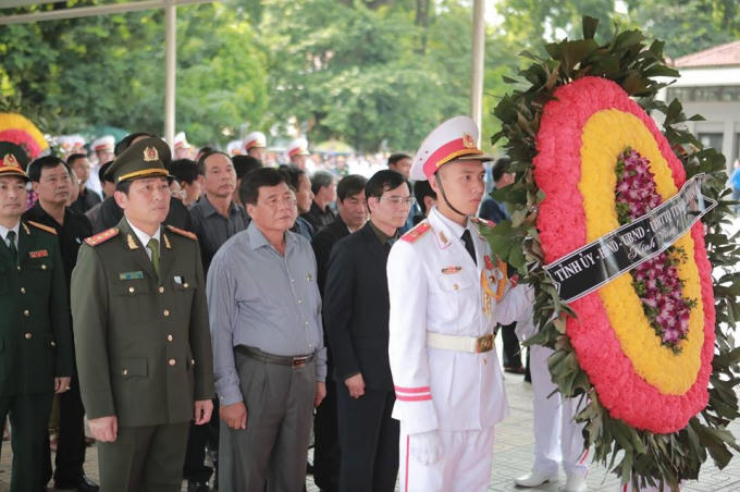 Đoàn tỉnh Hải Dương vào viếng Chủ tịch Nước. Ảnh: Đăng Huỳnh
