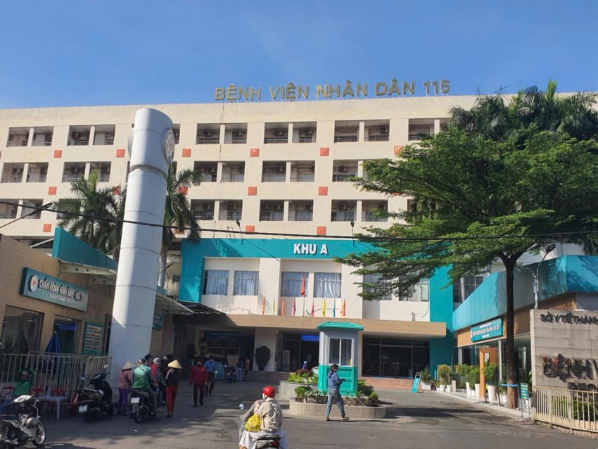 Những người thầy thuốc tại Bệnh viện Nhân dân 115 lặng thầm giữ lại sự sống cho người bệnh.