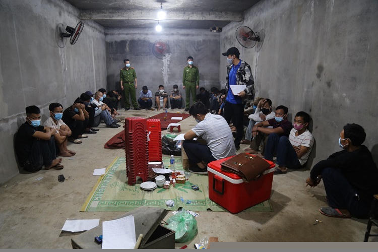 Các đối tượng bị bắt giữ.