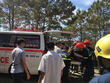 Lực lượng chức năng bảo vệ hiện trường, khám nghiệm tử thi để điều tra nguyên nhân vụ tử vong