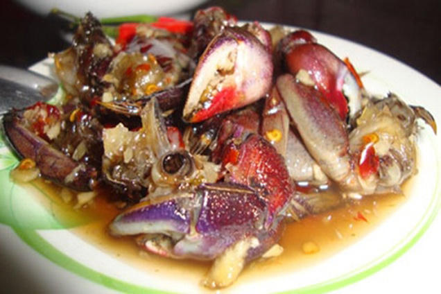 Ba khía Rạch Gốc (huyện Ngọc Hiển) là sản phẩm đặc trưng của vùng rừng ngập mặn, cần được bảo tồn và phát triển thu hút khách du lịch những làng nghề truyền thống.