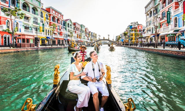 Khi nào Việt Nam mới có thể đón khách quốc tế đầu tiên?