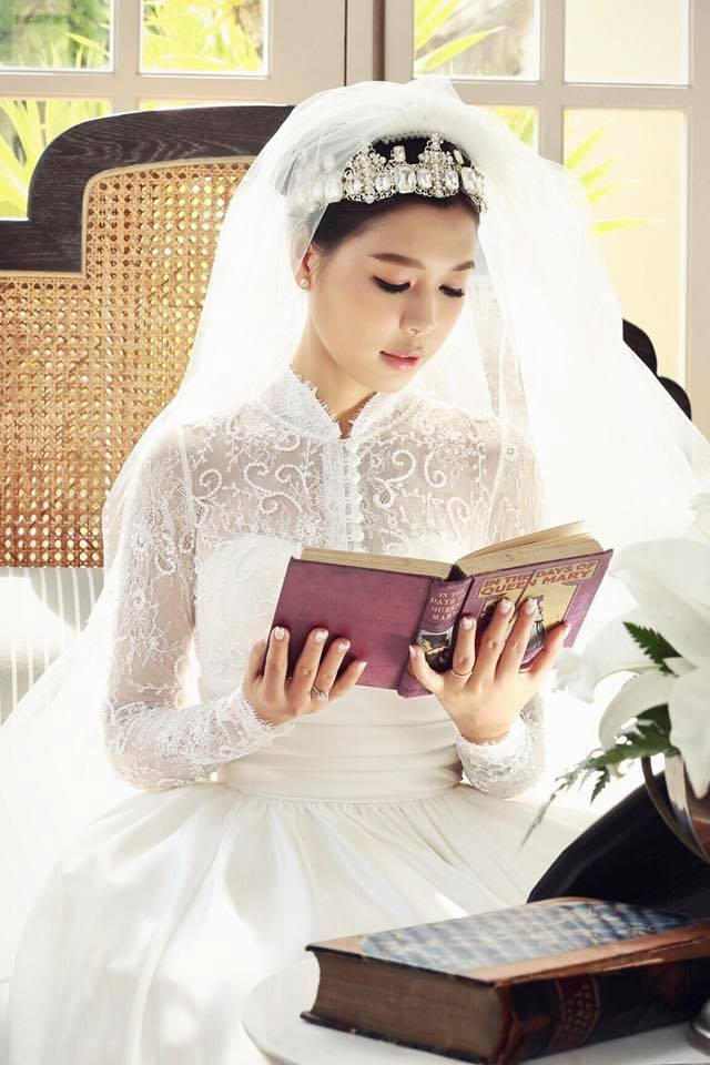 Dù chồng tương lai là gương mặt quen thuộc với phần đông khán giả truyền hình nhưng Linh Lê lại chỉ được một bộ phận những người yêu mến văn học biết đến.