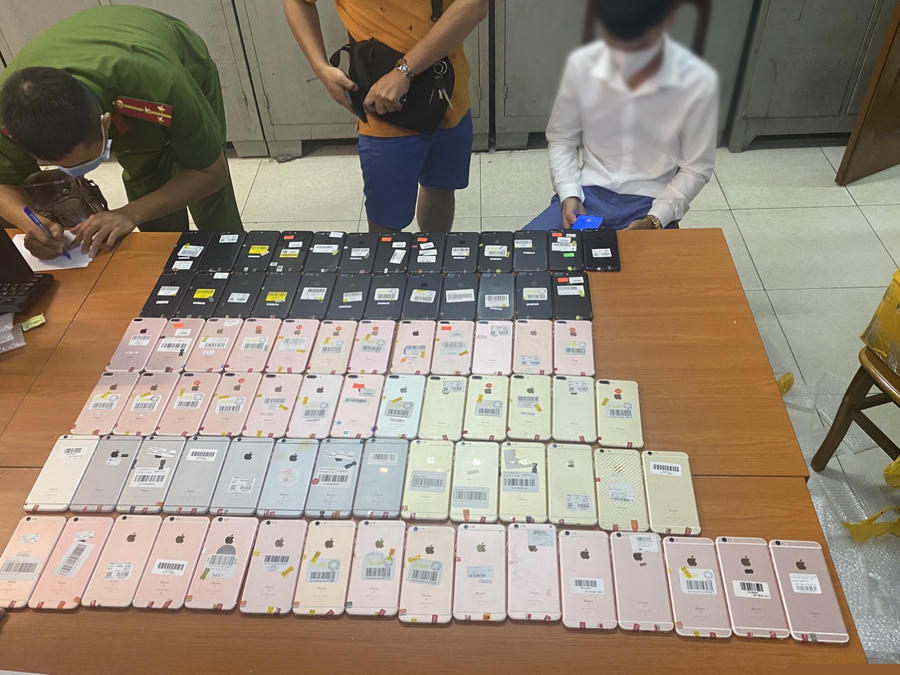 Số lượng lớn lphone không có giấy tờ xuất xứ.