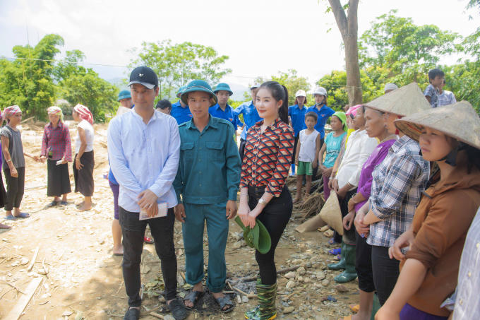 L&ecirc; &Acirc;u Ng&acirc;n Anh x&uacute;c động trước những thiệt hại sau lũ ở Y&ecirc;n B&aacute;i