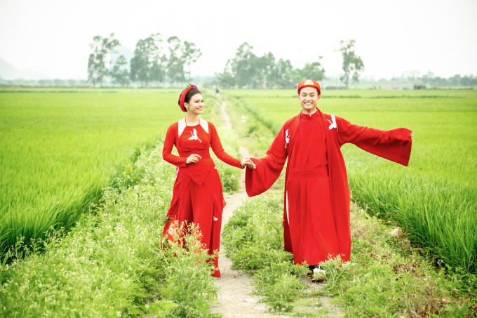 &ldquo;Trai trẻ&rdquo; Tiến Lộc &lsquo;&rdquo;d&acirc;ng&rdquo; thủ lợn đ&ograve;i&hellip; cưới Phạm Phương Thảo giữa c&aacute;nh đồng