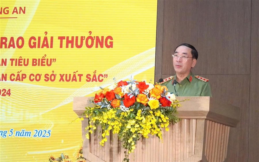Thứ trưởng Trần Quốc Tỏ, đánh giá cao những thành tích, kết quả của phụ nữ CAND đã đạt được trong những năm qua. (Ảnh: BCA)