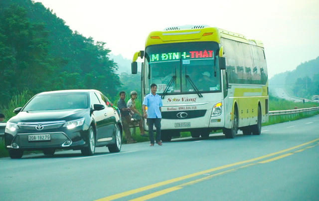 Một số điểm đen thường xuyên có xe khách dừng đỗ bắt khách trái phép như: km55 nút giao cầu vượt Phù Ninh (tỉnh Phú Thọ); km 224-237, km 189-190, thuộc địa phận huyện Bảo Thắng (tỉnh Lào Cai); km 97-98 thuộc địa phận tỉnh Yên Bái; km37- 41 thuộc địa phận tỉnh Vĩnh Phúc…