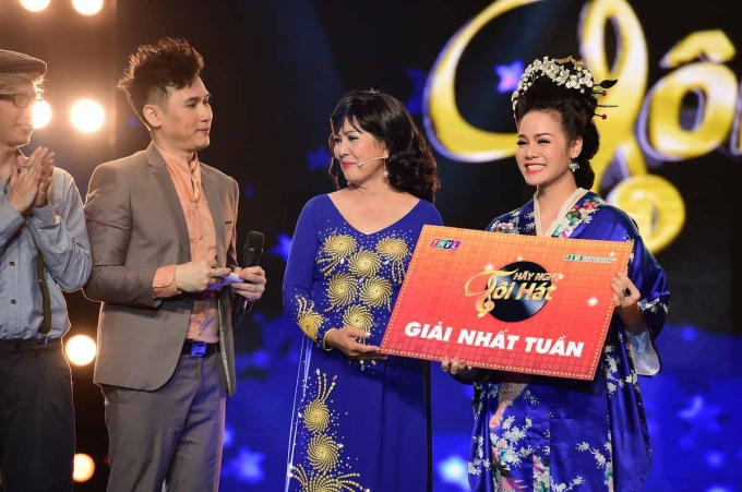 Geisha Nhật Kim Anh vươn lên dẫn đầu đêm thi Phương Dung