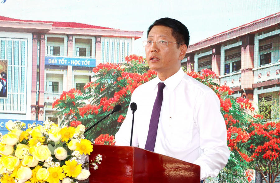 Ông Trần Song Tùng – Ủy viên BTV Tỉnh ủy, Phó Chủ tịch Thường trực UBND tỉnh Ninh Bình, phát biểu tại buổi lễ.