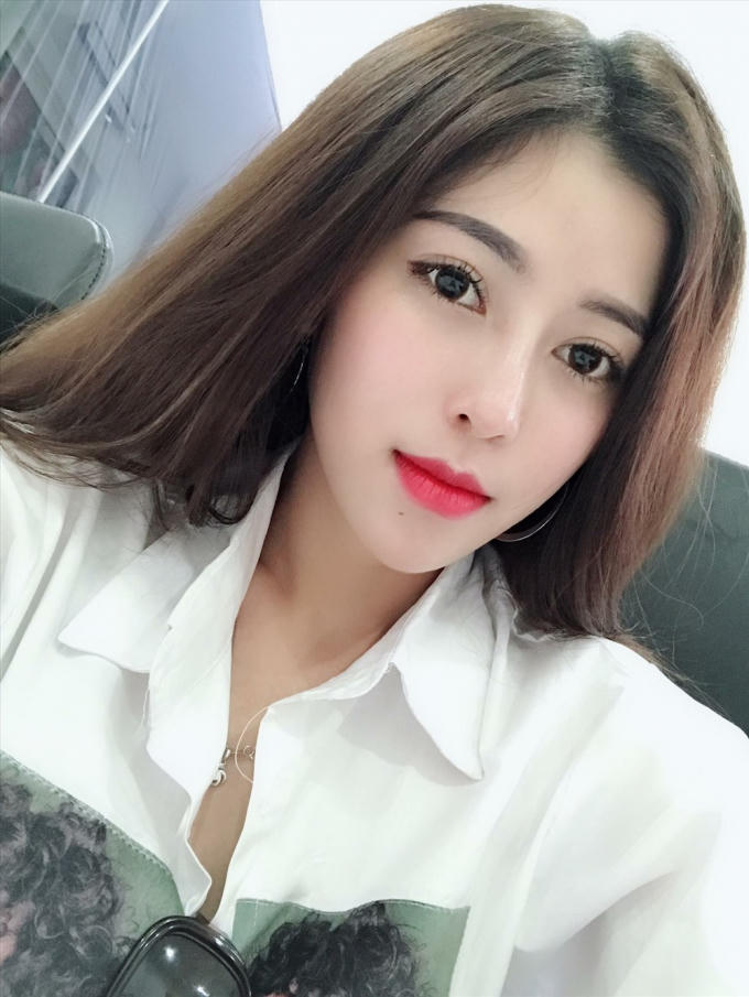 Cô gái sinh năm 1996 có nhan sắc khiến cộng đồng mạng phát sốt. Ảnh: FBNV