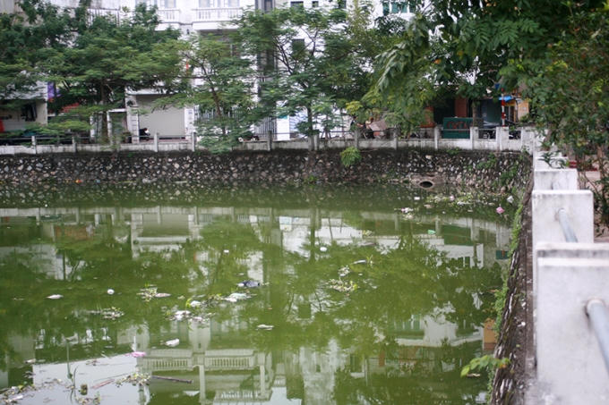 Màu nước có lẽ chỉ hồ Tây mới có