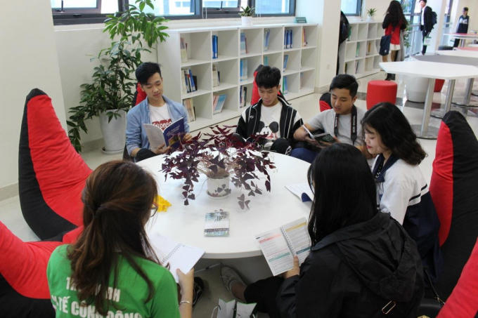 Thư viện đẹp và hiện đại của Trường Đại học Y tế công cộng là nơi sinh viên yêu thích