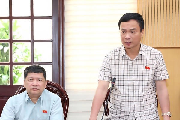 Ông Triệu Thế Hùng, Phó Chủ nhiệm Ủy ban Văn hóa và Xã hội của Quốc hội - Trưởng đoàn khảo sát phát biểu kết luận buổi làm việc.