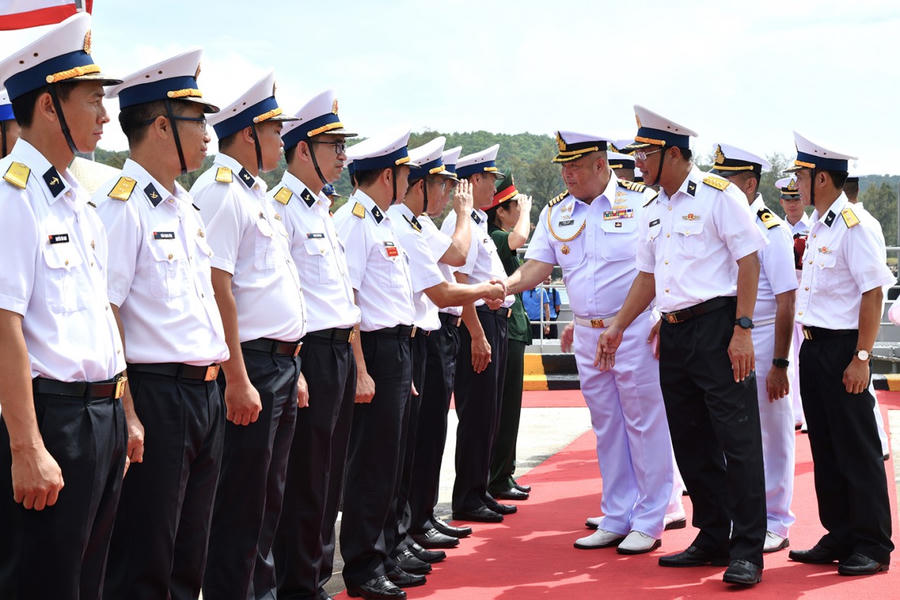 Lễ đón đoàn công tác Hải quân Hoàng gia Thái Lan tại quân cảng Bộ Tư lệnh Vùng 5 Hải quân
