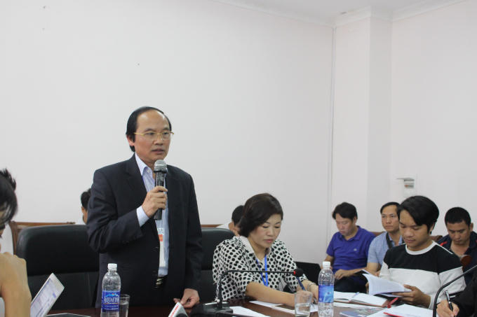 Ông Hà Kế San phát biểu và trả lời báo chí tại buổi họp báo.