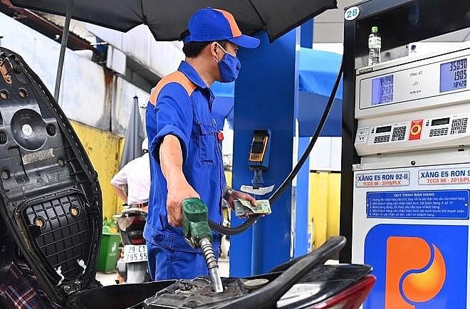 Các cơ sở kinh doanh xăng dầu phải thực hiện quy định về hoá đơn điện tử. Hình ảnh minh hoạ.