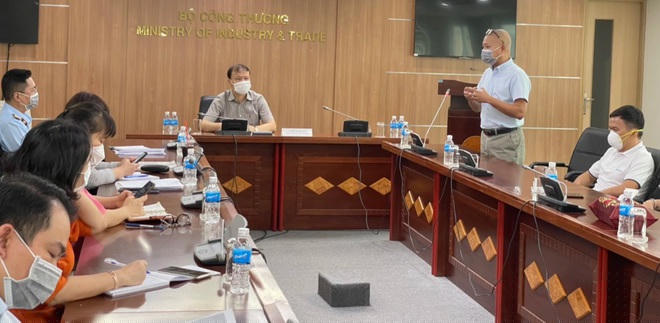 Bộ Công Thương đề nghị Bách Hóa Xanh hài hòa lợi ích kinh doanh và hỗ trợ tiêu thụ nông sản, cung ứng hàng hóa, nhất là hàng hóa thiết yếu để phục vụ nhu cầu của người dân.