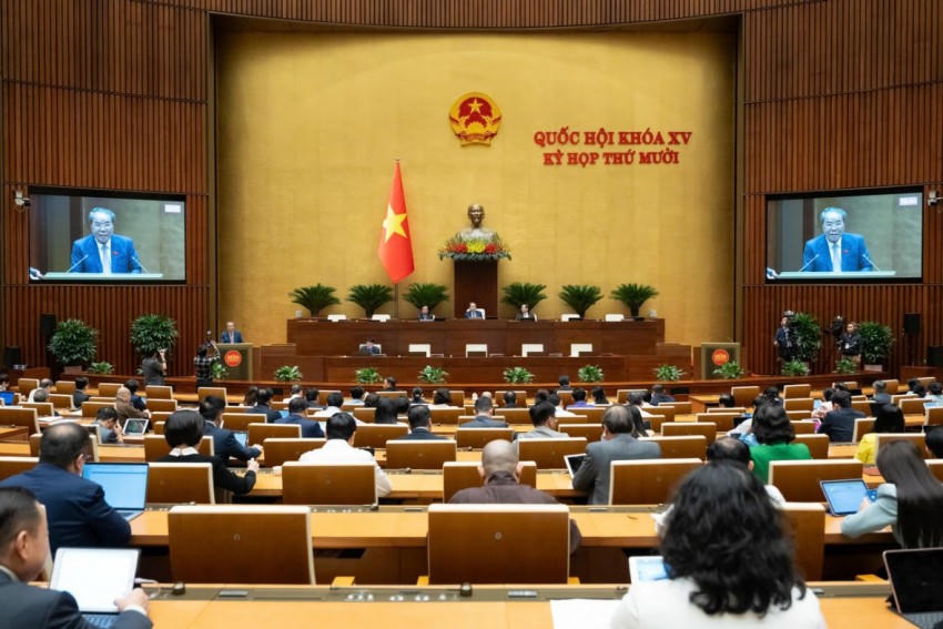 Quang cảnh phiên họp.